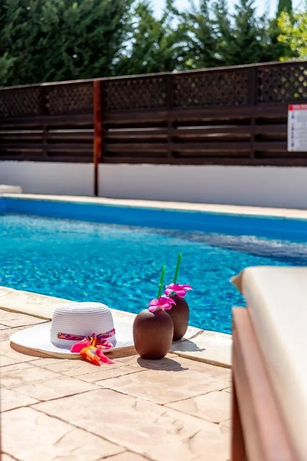 Villa Willow Mandali By Ezoria Villas Протарас